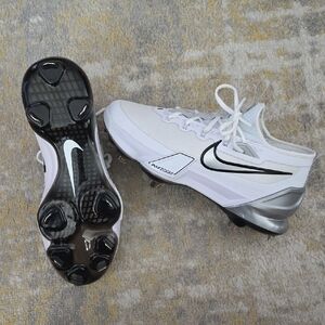 Nike White and Black Baseball Cleats